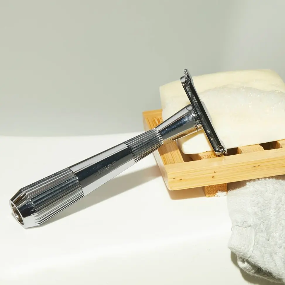 LEAF SHAVE - Twig - Modern, Single-edge, Metal safety razor - Plastic-Free, sustainable for precise and small area shaving