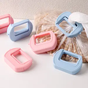 Food bag sealing clips, multi-functional, safe and space-saving portable snack sealing clips, sealing clips for the storage of snacks, candies and food