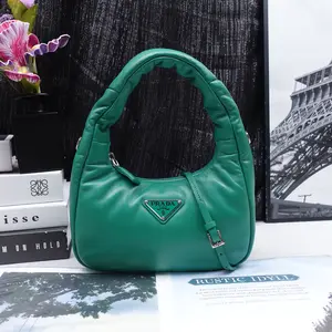 Pre-owned PRADA Lambskin Shoulder Bags Green Shoulder Bag T10276495