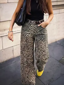 Petite Leopard Print Pocketed Casual & Versatile Denim Jeans, Womenswear, Stylish and Comfortable Fit, Perfect for Everyday Wear, Pants, Leopard Printed Jeans