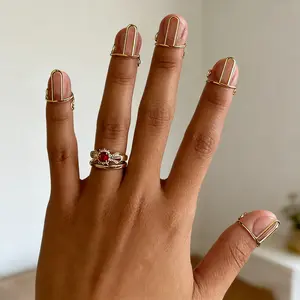 Stylish Press-On Nail Display Base — Detachable Metal Finger Ring Holders (10-Piece Set) — Ideal for Live Stream Nail Swapping