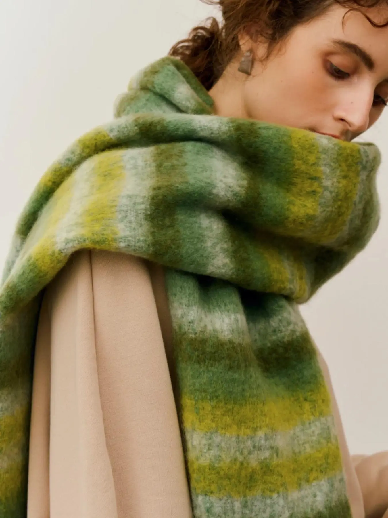 Colorblock Striped Print Textured Tassel Decor Neck Scarf, Fashionable Soft Warm Fringe Trim Shawl for Fall & Winter, Casual Versatile Scarf for Women & Men