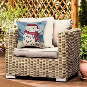 Lush Decor MARINA Indoor/Outdoor Power Loomed Synthetic Blend Machine Washable Pillow - Contemporary Graphic Festive Nature Accent (Beach Snowman)