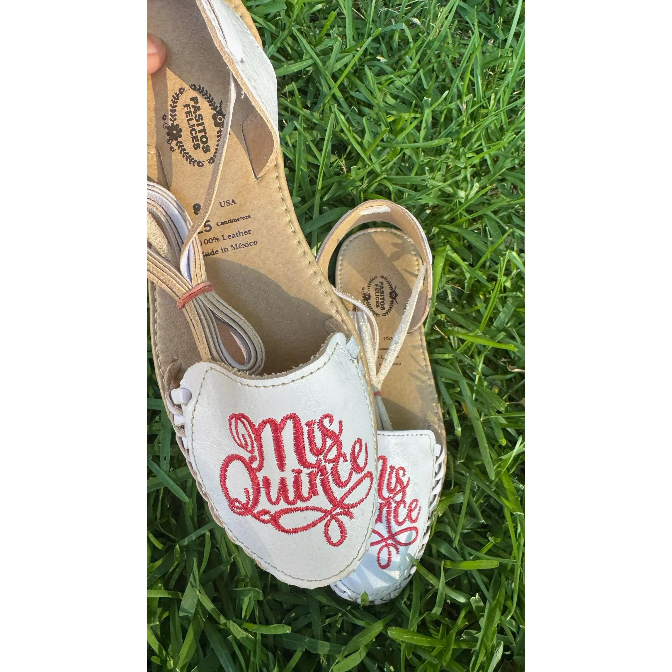 Mis Quince - red lace up