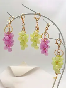 Cute Grape Fruit Bag Charm Pendants – Sparkly Resin Grape Keychain, Sweet Bag Decoration & Bag Chain Charms, Trendy Bag Charms, Stylish Backpack Charm for Backpack Purse, Ideal for Food Lovers & Aesthetic Style, Backpack Accessories
