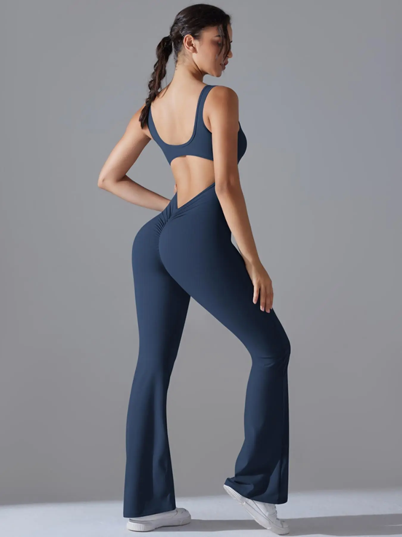 Women's Solid Cut Out Backless Square Neck Sports Tank Jumpsuit, Sporty Sleeveless Bell Bottom Jumpsuit for Yoga Gym Workout, Yoga Jumpsuits, Workout Fitness Jumpsuit, Ladies Sportswear for All Seasons, All Season Activewear, Gym Workout Clothes
