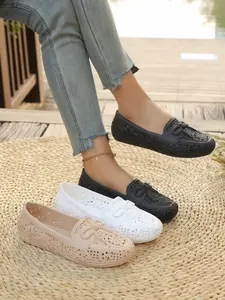 Summer New Fashion Hollow Out Women's Shoes, Anti-Slip Soft Sole Nurse Shoes, Breathable Closed Toe Sandals, Comfortable Flat Casual Shoes