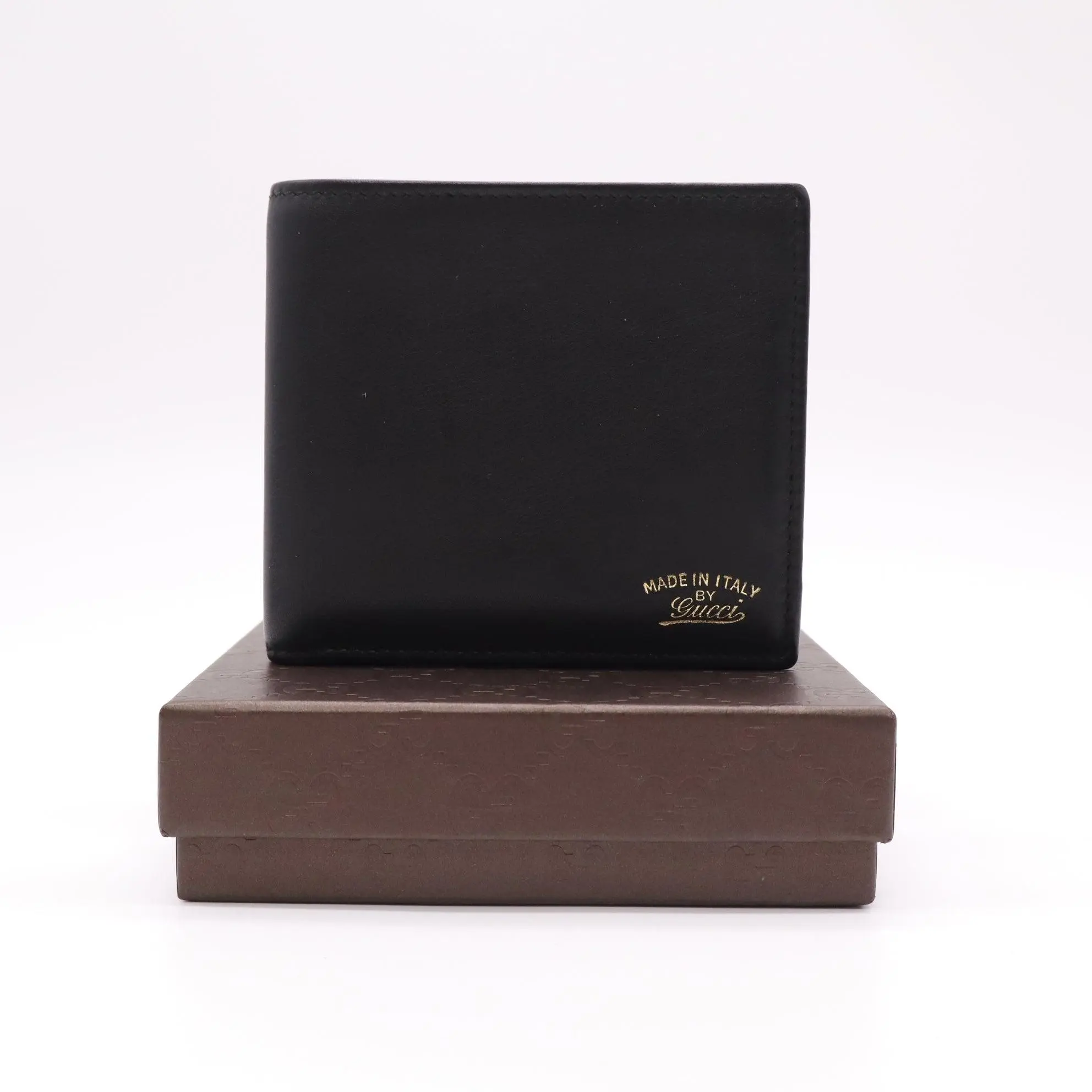 Pre-owned GUCCI Leather Small Leather Goods Smooth Bifold Wallet with Vintage "Made in Italy by Gucci" Script W22266
