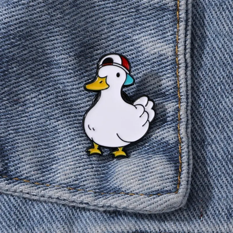 Unisex Cute Cartoon Goose Design Brooch Pin, Fashion Badge for Backpack & Hat & Clothes Decor, Trendy All-match Kawaii Accessories for Birthday Gift