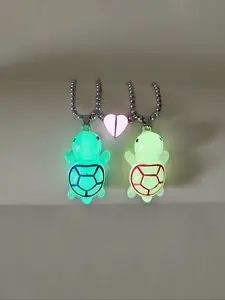 Night Glow Heart Turtle Couple Necklace Set, Luminous Couple Necklace, Cute Animal Pendant Jewelry Gift for Lovers, 2 Pieces/set Glowing Accessories