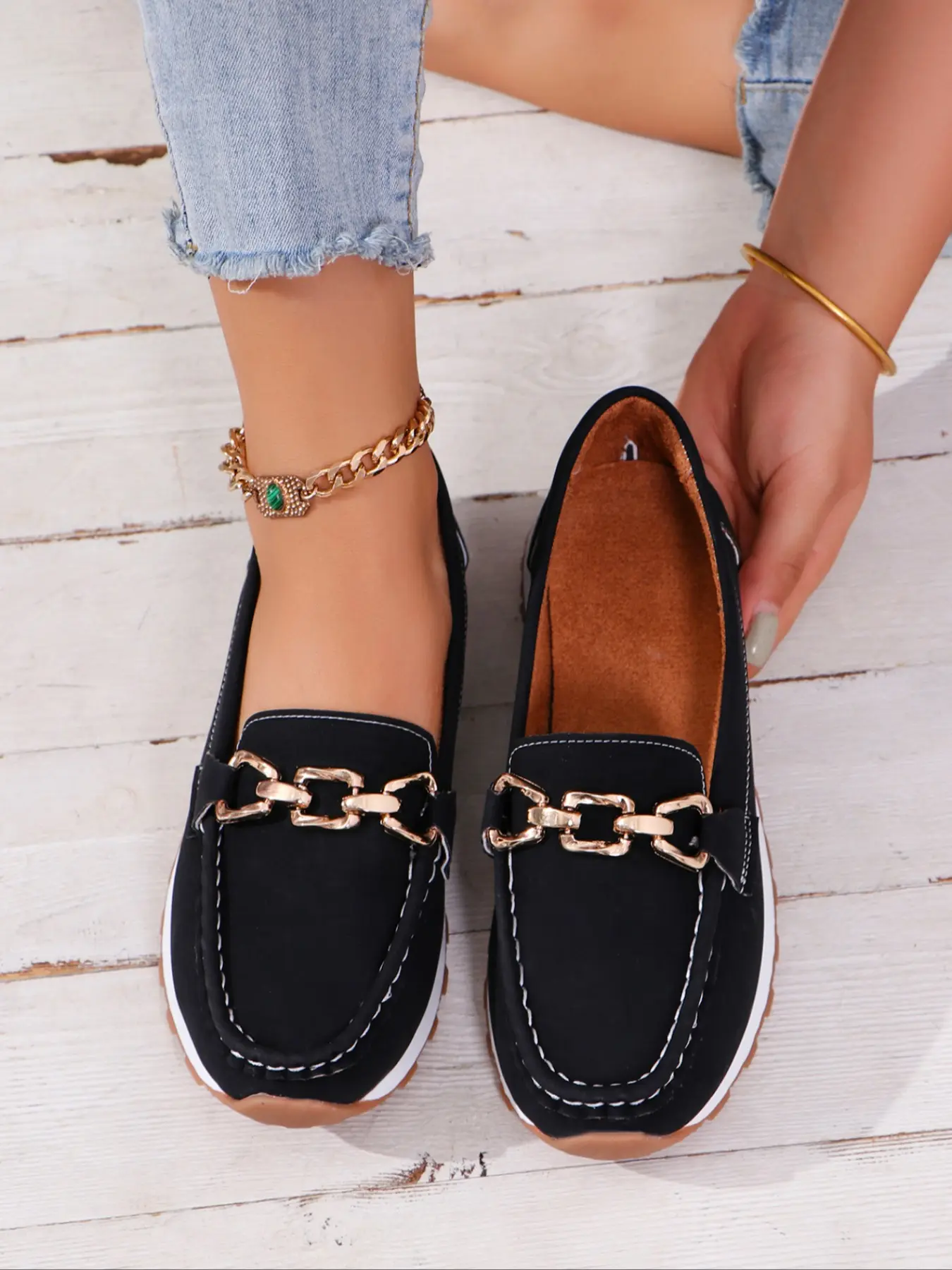 Women's Metal Buckle Thick Sole Loafers, 2026 New British Style Soft Bottom Lazy Shoes, Comfortable Slip-On Single Shoe Walking Shoes Footwear