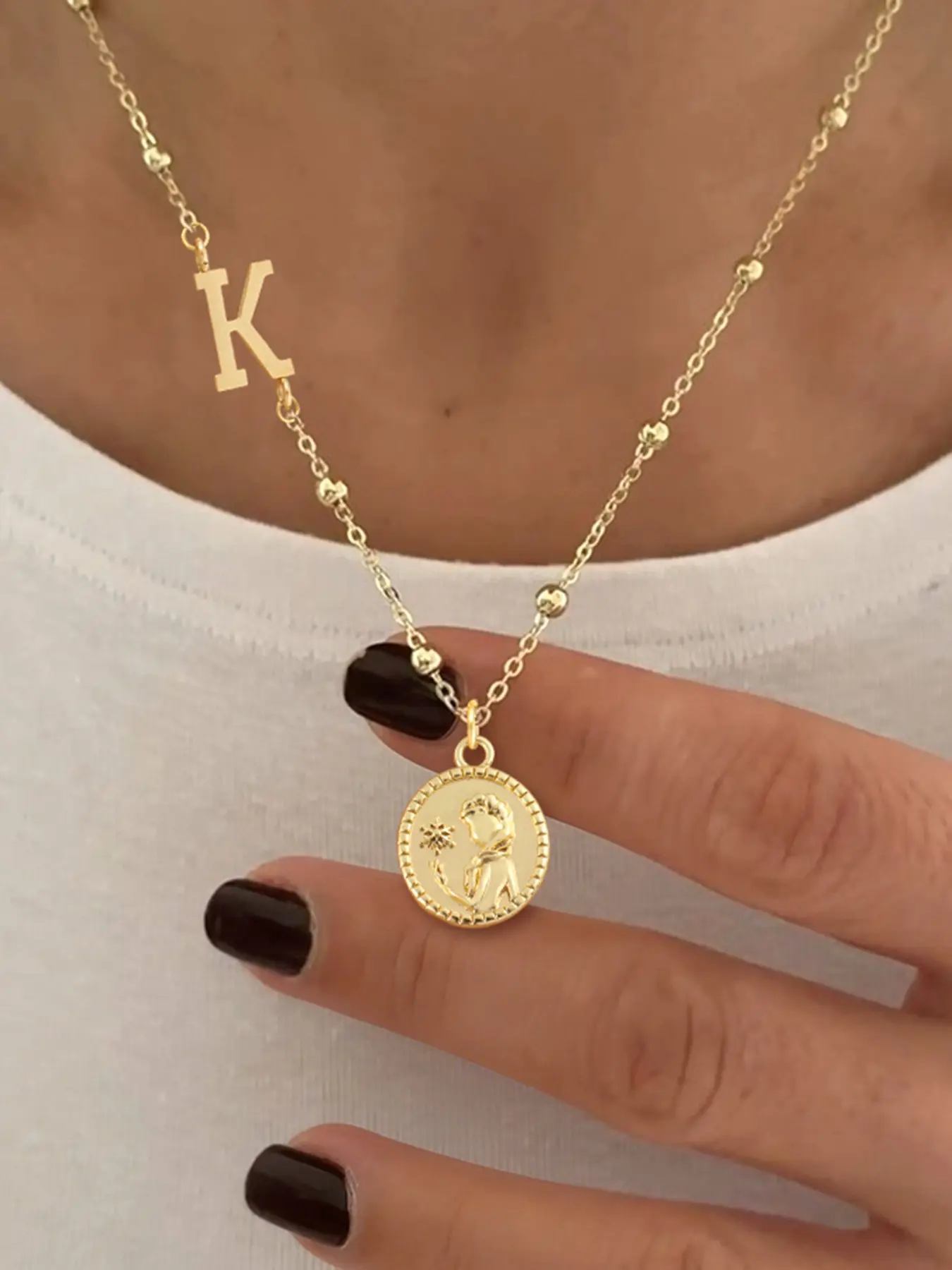 Women's Stainless Steel Necklace, Elegant Letter Elsa Princess Pendant Design, All-Season Jewelry Accessory, Perfect Gift Idea