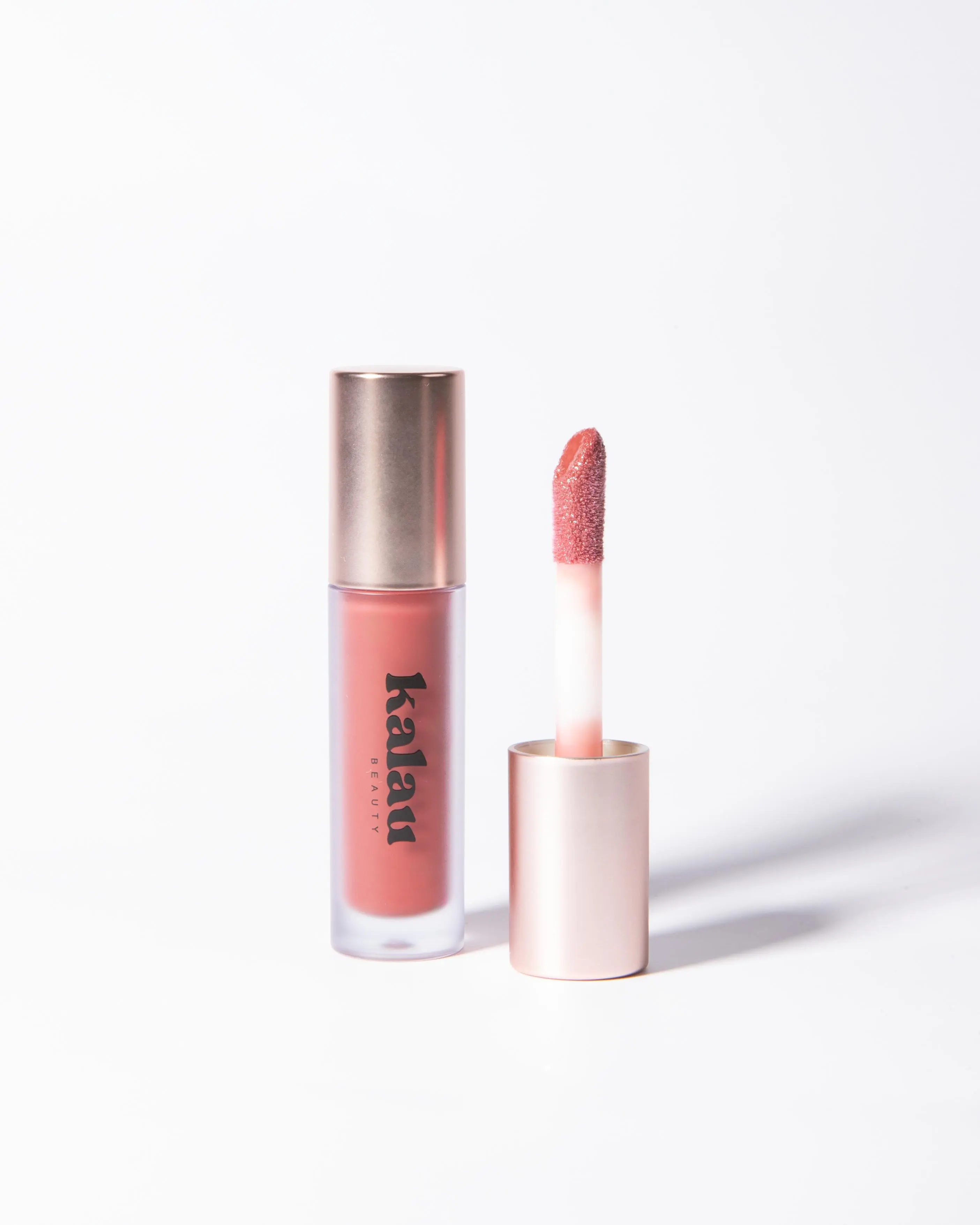 MILK TEA GLOSS hydrating lip plump