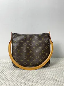 Pre-owned Louis Vuitton Vintage Looping MM Monogram Shoulder Bag, Luggage Accessory
