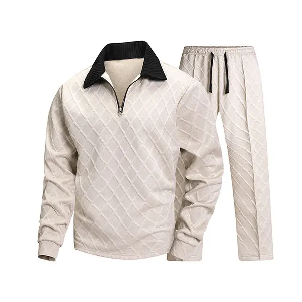 Men’s color-block athletic set featuring a diamond texture: half-zip polo sweatshirt with a polo collar + drawstring loose straight-leg pants two-piece set. Breathable outfit suitable for everyday wear, outings to coffee shops, and urban mature-casual sty
