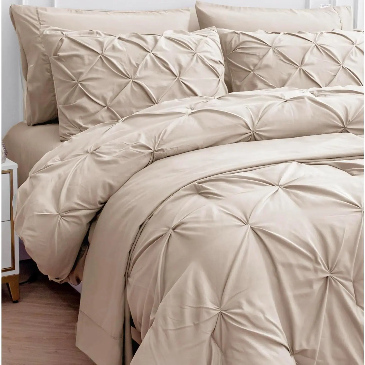 Geometric All Seasons Durable Microfibre 5-Piece Twin XL Bedding Set - Pinch Pleated Synthetic Set with Comforter, Flat Sheet, Fitted Sheet, Pillowcase Sham - Beige, Machine Wash, Tumble Dry Low, Ultra Soft