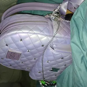 review image 0