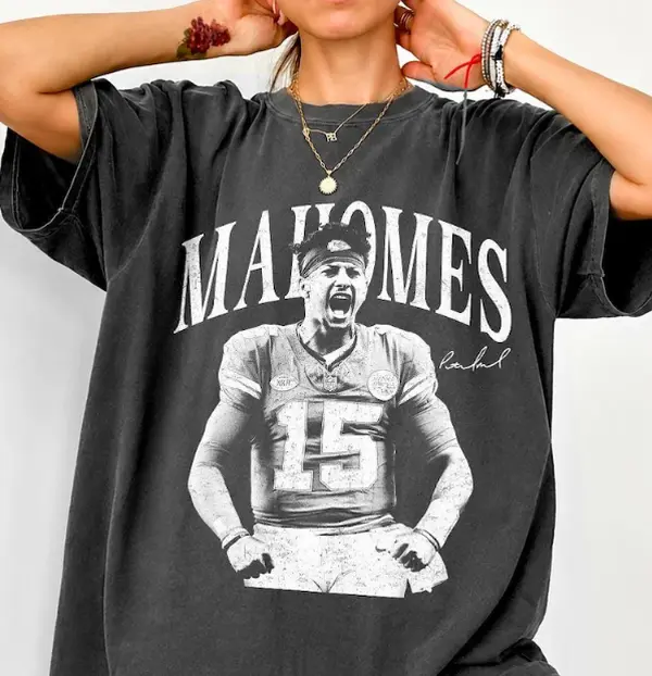P Mahomes QB #15 Lightning Graphic Shirt, Kansas City Football Fan Tee, Vintage Gridiron Gift