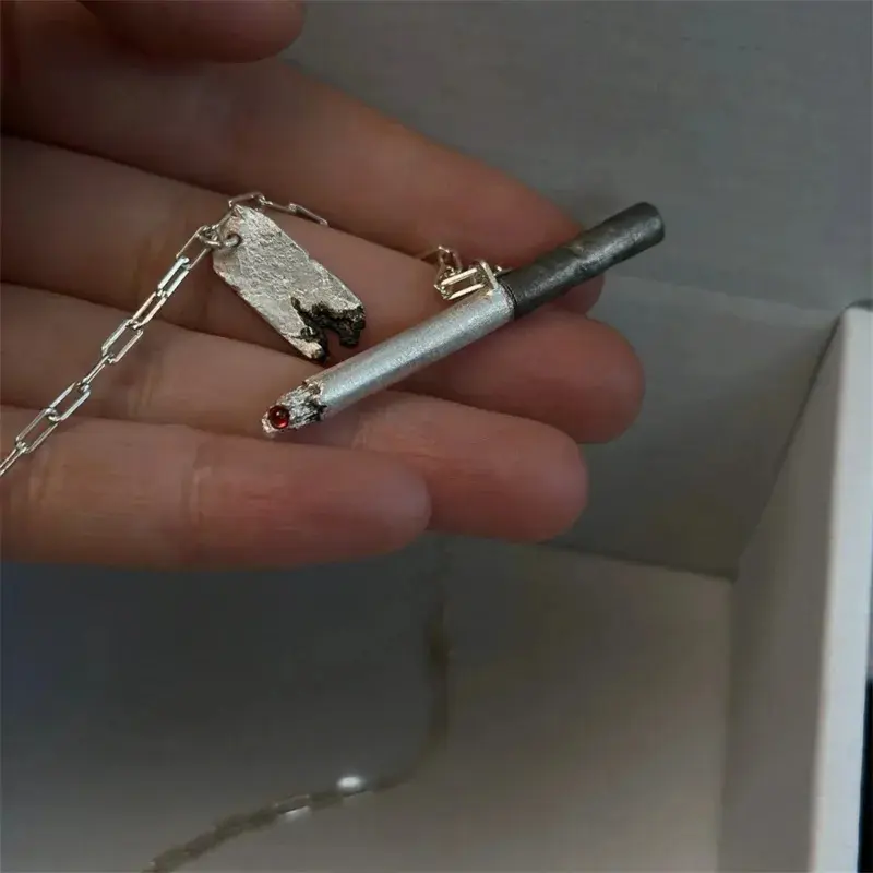A lit cigarette _ Cool feeling full necklace collarbone chain delicate trend advanced sense friends gift Cigarette Necklace、Smoke Necklace Cigarette Necklaces  Smoke Necklaces  Cigarette Chain Necklaces  Cigarette Pendant Necklaces