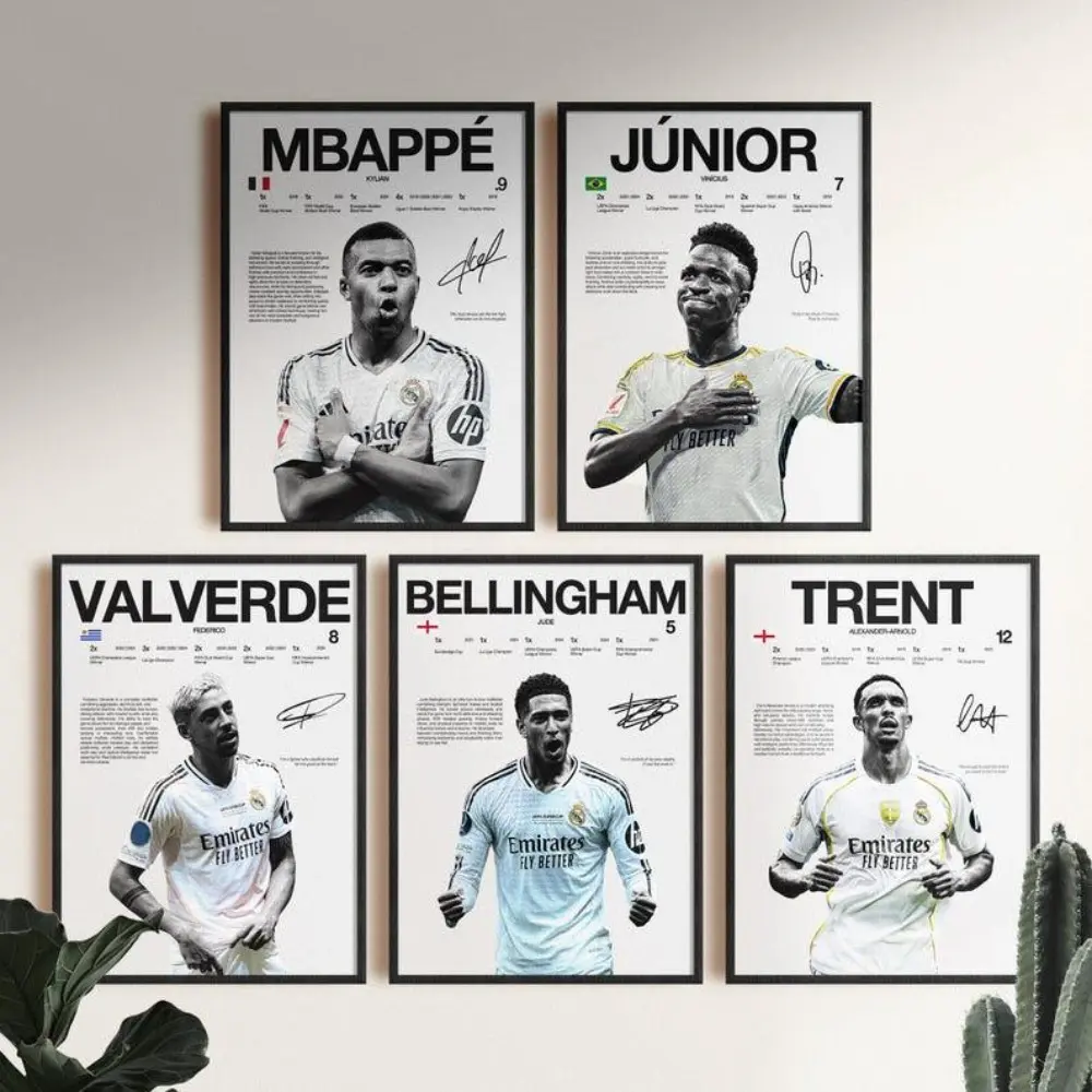 Minimalist Soccer Player Poster Set, Black and White Sports Wall Art Collection, Modern Athlete Portrait Canvas Poster, Bedroom Wall Decor, Living Room Decor, Office Wall Art, Teen Room Gift