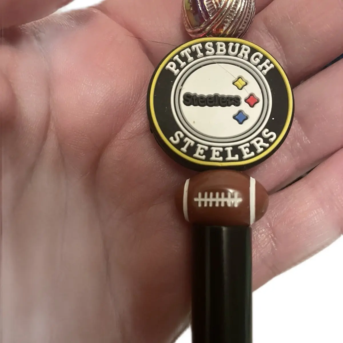 (1) silicone pen (choose live)