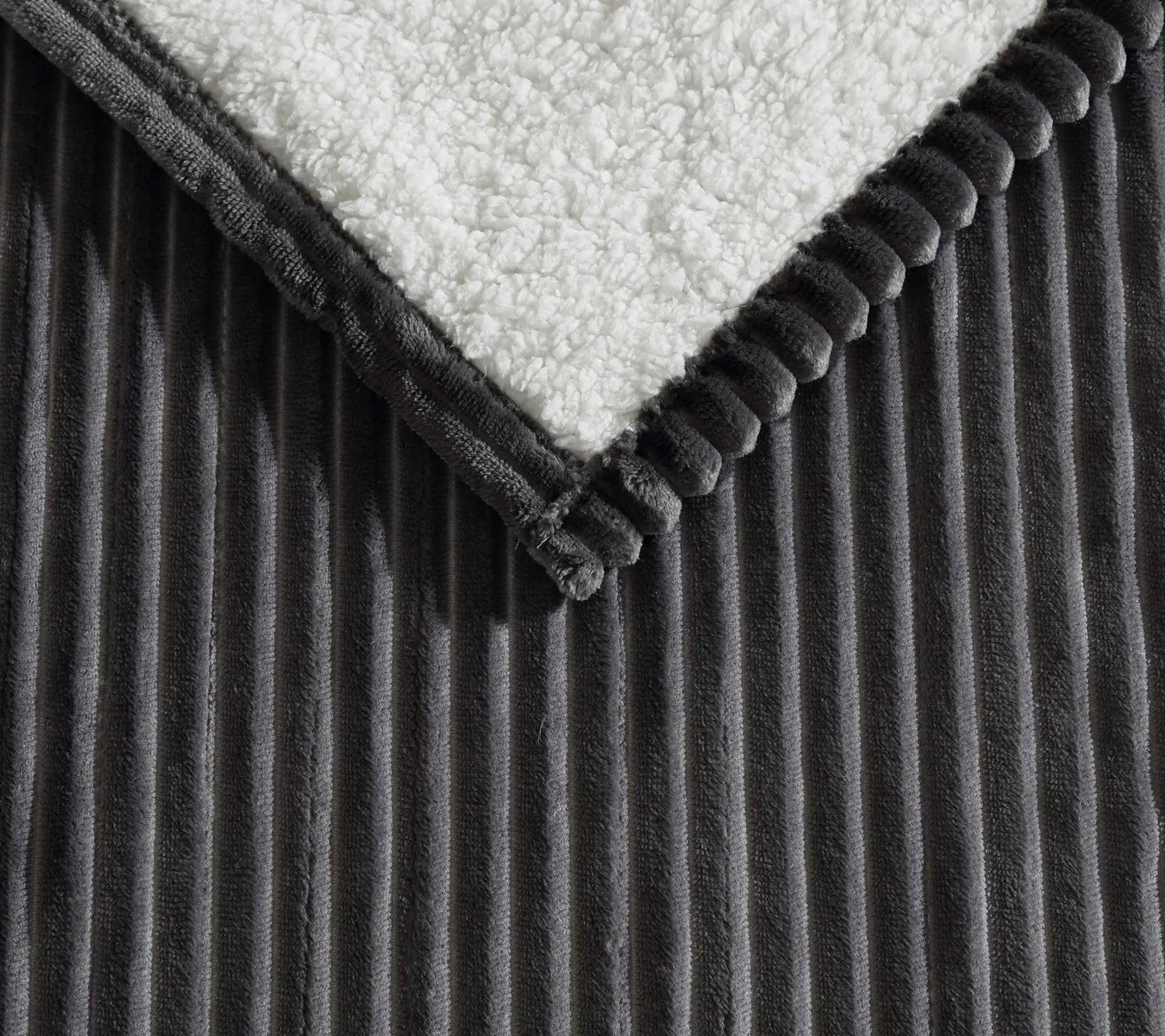 Eddie Bauer Mountain Valley Grey Plush Twin Heated Blanket