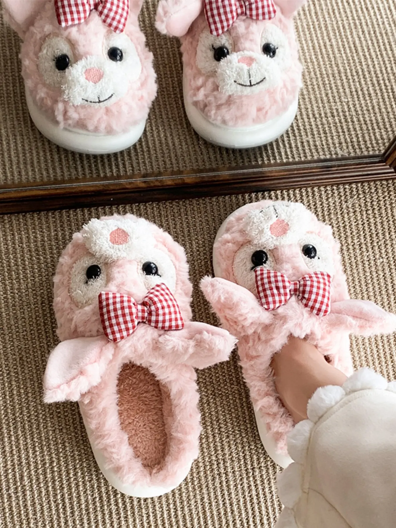 Women's Plush Slippers, Animal Pattern Bear Slippers, Cute Fashion Eva Thin Sole, Lightweight Soft Silent Indoor Home Office Hotel Carpet House Slippers