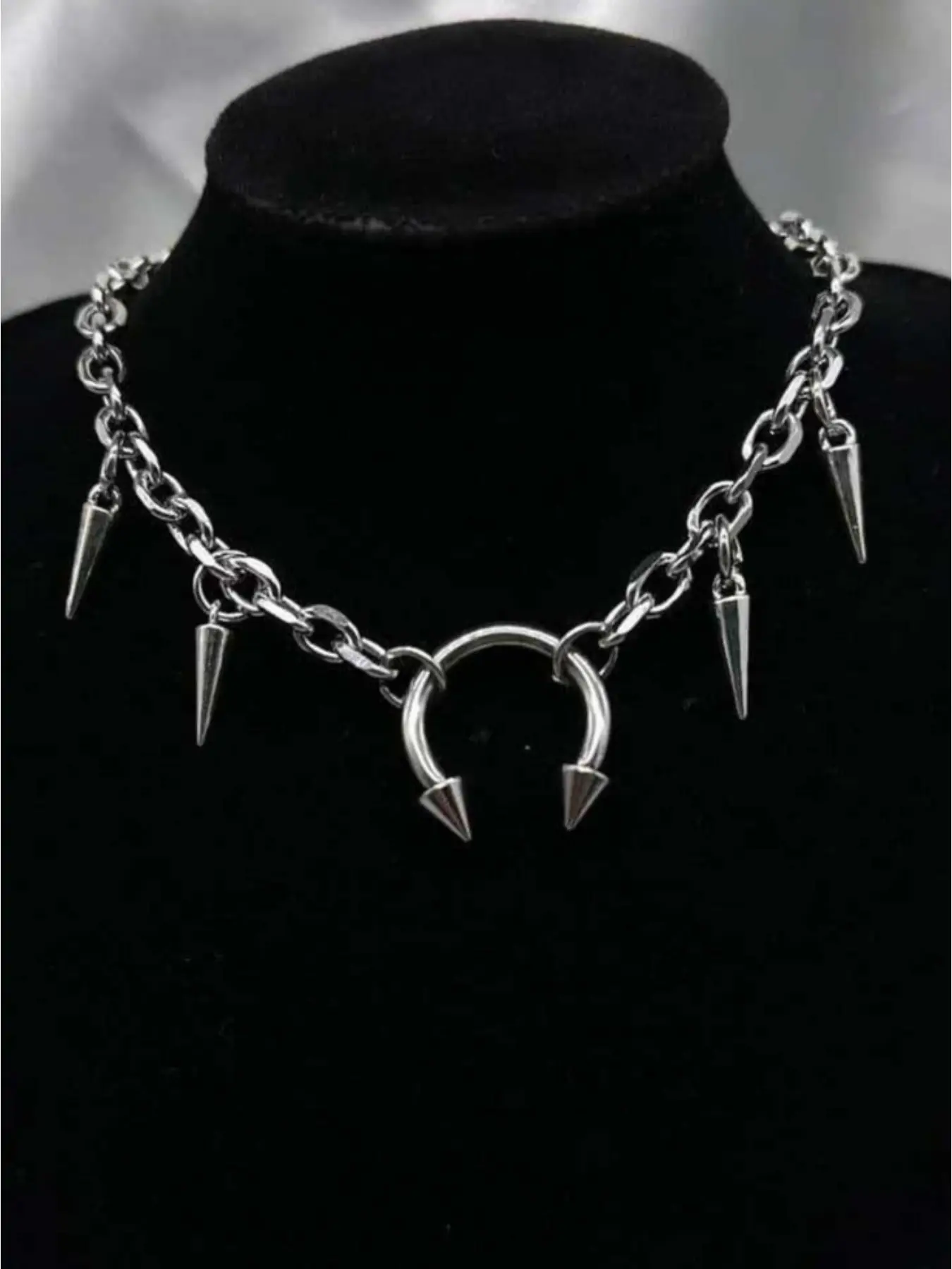 Hip Hop Punk Style Silver Color Geometric Rivet Fringe Horseshoe Pendant Necklace, Chain Necklaces, Alloy Necklace, Stainless Steel, Unisex, Party Festival Jewelry