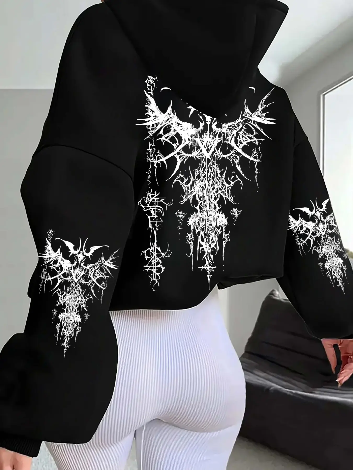 Women's Gothic Cropped Loose Casual Hoodie Pullover, Tops, Long Sleeve, Extreme Metal Art & Bat Graphic Sweatshirt, for Edgy Fashion Lovers & Occult Aesthetic Admirers, Alternative Outings, Gothic Events & Streetwear, Dark Subculture Design