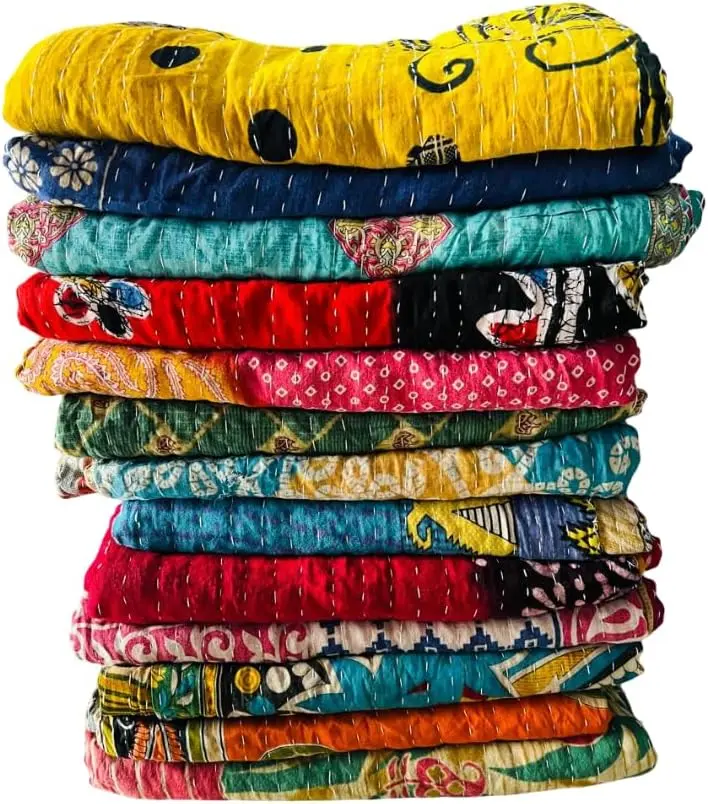 Indian Tribal Kantha Quilt - Vintage Handmade Cotton Saree-Made Bedspread, Cozy Lightweight Sofa Nap Throw Blanket for Bohemian Hippie Decor (1), Cozy Throw Blankets, Lightweight Throw Blanket