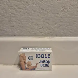 Idole bébé jabon soap wash for body and face Idole bébé jabon soap wash for body and face
