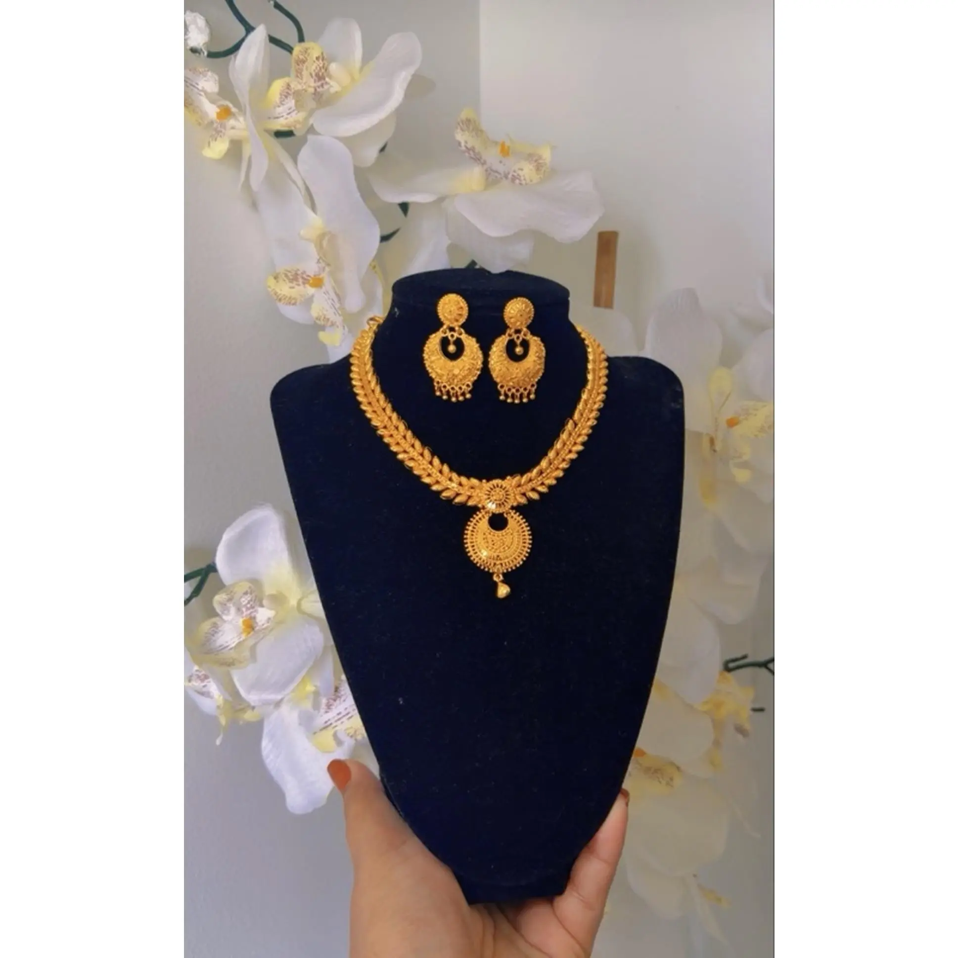 Gold Finish Necklace with Matching Earrings Set - Elegant Jewelry Collection for Special Occasions