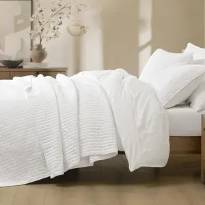 Jersey Knit Quilt Set - Breathable &  Lightweight White Quilt , 3 count Rice Stitched -Season Use Blanket Bedspread & Coverlet Bedding Set, 94"x94" | Safe Sleep, -Friendly, Machine Washable, Pre-Washed, Minimalist Design