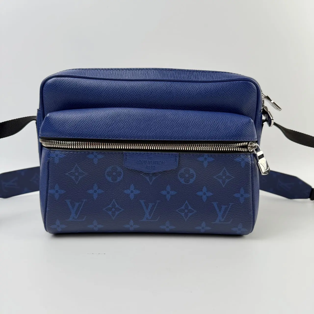 Pre-owned Louis Vuitton canvas Belt Bags blue camera bag【Senza 2】