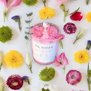 KC Luxe Marble Cake Candle – Handcrafted Soy Wax with Exquisite Marble Finish and Frosted Elegance