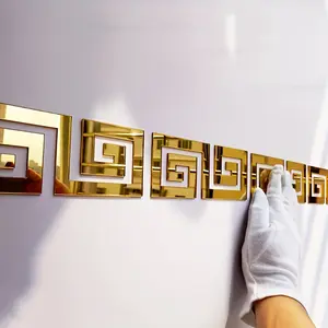 Self-Adhesive Mirror-like Wallpaper - Glossy Golden,for Living Room, Bathroom,Office,Exhibition - Modern Home Decor with Easy Installation,Bathroom Mirrors for Wall,Office Decoration, Interior Designers,Adhesive Mirror For Wall, Wall Art Stickers