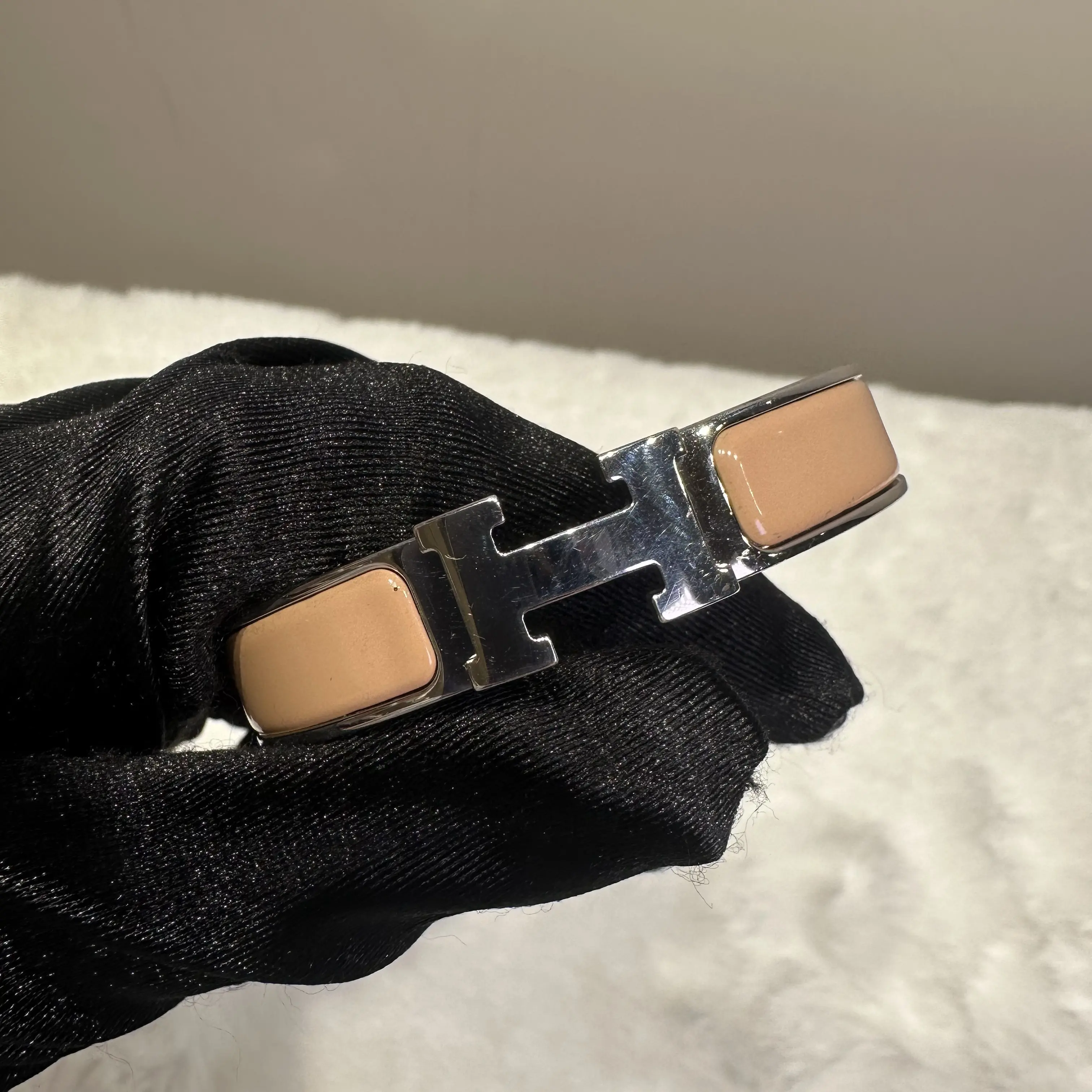 Pre-owned HERMÈS enamel bracelet