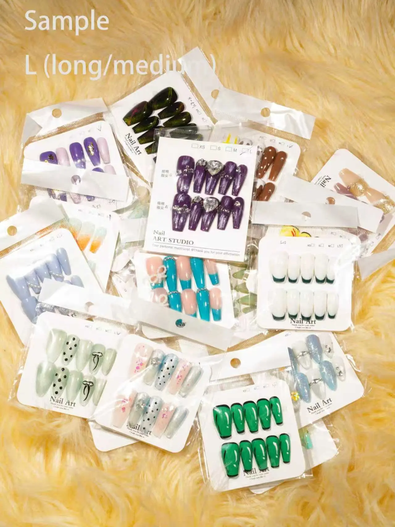 Vivian:20sets handmade press-on nails selectable size and length random style