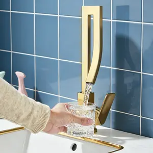 Gold Bathroom Sink Faucet Single Hole Bathroom Vanity Faucet with Supply Hose, Single Handle Faucet Suitable for 1 Hole