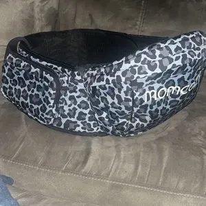 Product Review of Momcozy Hip Seat Baby Carrier, Adjustable Ergonomic Carrier with Various Pockets for Newborns & Toddlers up to 45lbs Portable Mother Mom Gift Convenient Travel Gifts wild  bird back baby baby carriers Ergonomic Baby Carrier with Hip Seat from K**n