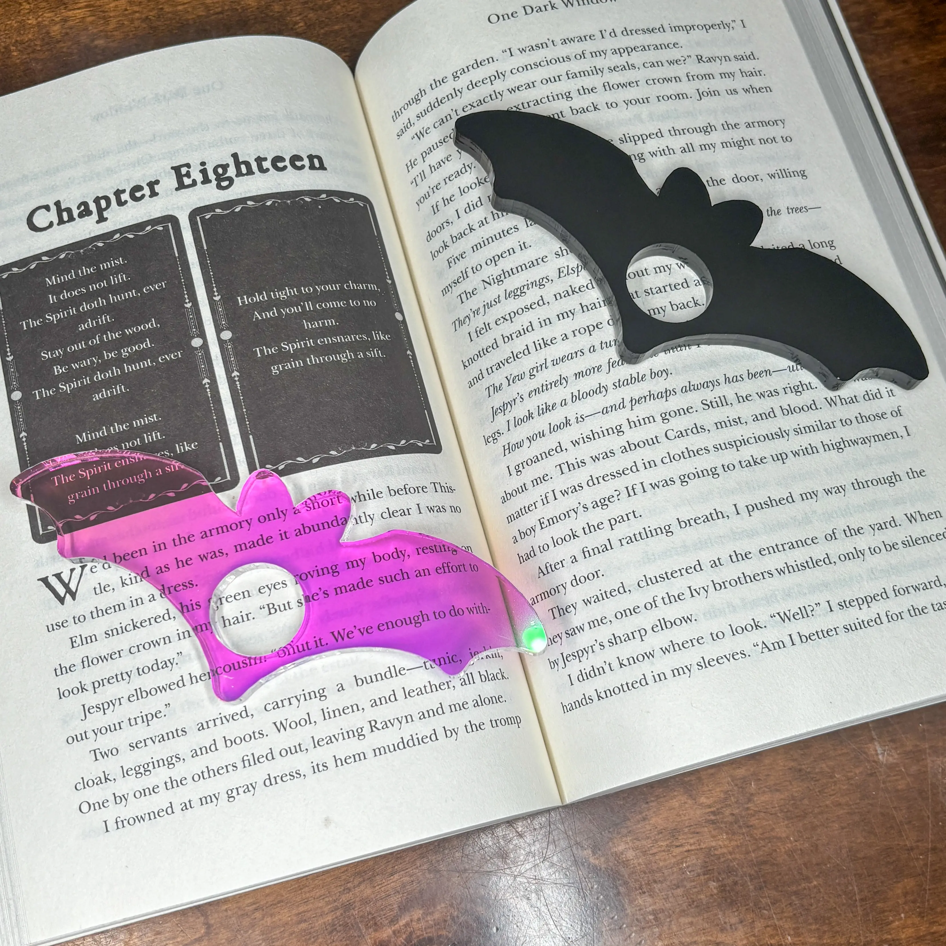 Halloween bat page keeper