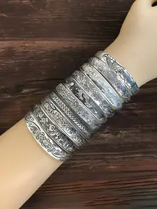 Vintage Chinese Style Love Cuff Bangle, Adjustable Engraved Design, Boho Alloy Bracelet, Stackable Bracelets, Fashion Accessory for All Seasons, Unisex Jewelry