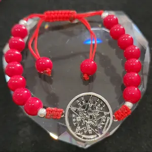 Pulsera de protección con el Tetragramaton.Protection bracelet with the Tetragramaton.