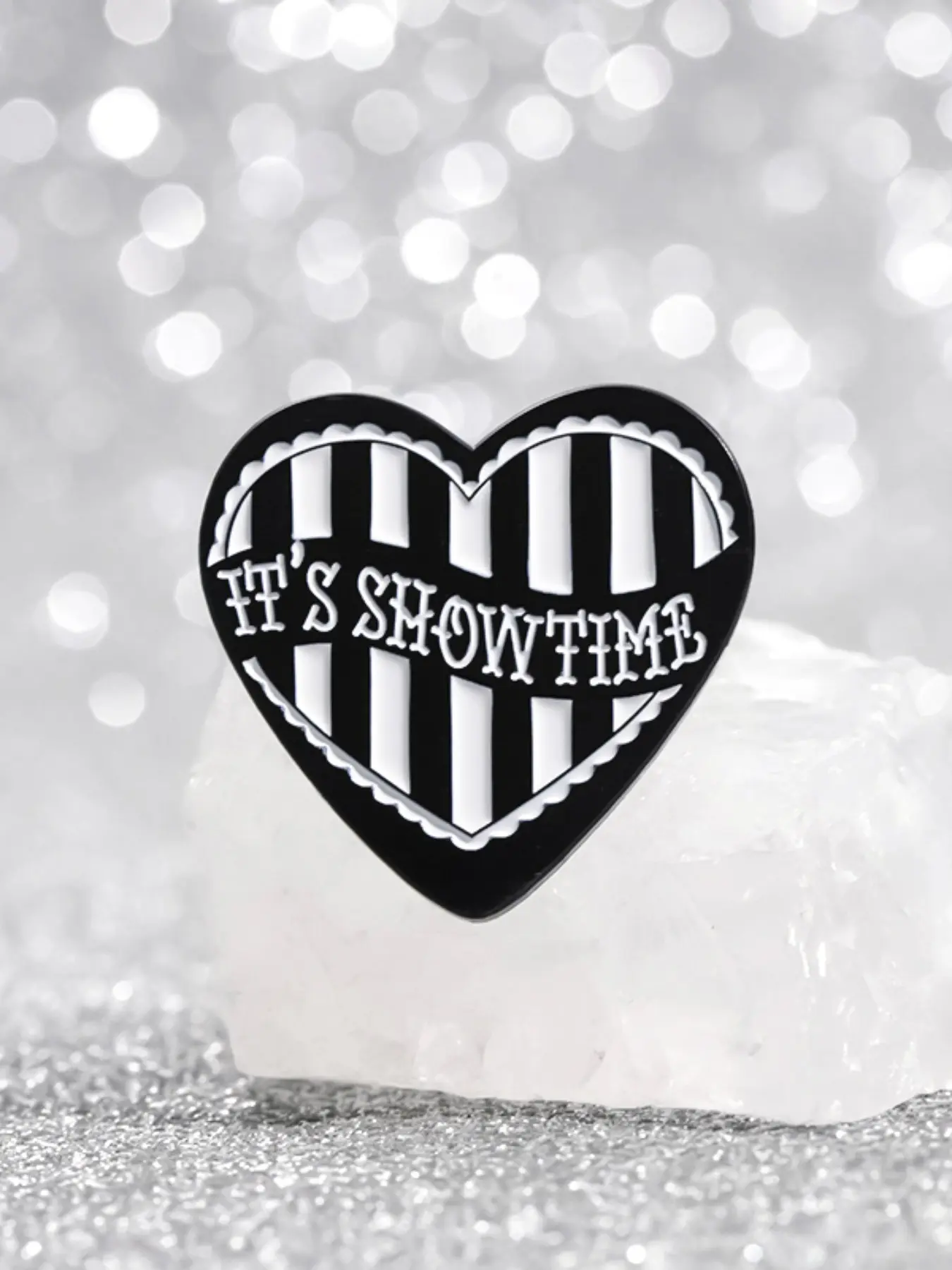 Beetlejuice Classic Horror Movie Enamel Pins Alloy Brooch Pin Gothic Retro Style Black White Stripe Heart Shape & IT'S SHOWTIME Design Brooches for Backpack Jacket Collectible Badge Decoration Jewelry Gift for Fans Accessories
