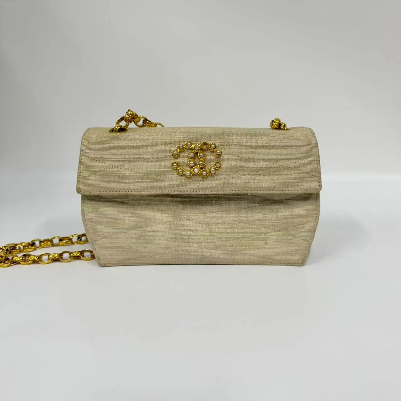 Pre-owned CHANEL Champagne Woven Fabric Flap Bag, Crystal Rhinestone CC Logo Gold Chain Crossbody Evening Handbag（SZ 52853）