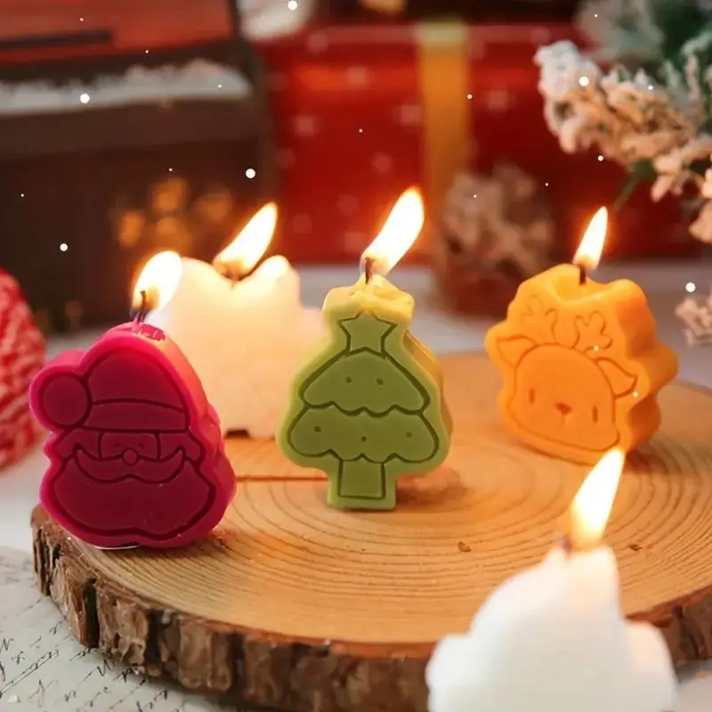 Christmas Themed Candle, 4 Counts/box Christmas Tree & Gingerbread Man & Snowman & Santa Claus Design Aromatherapy Candle, Home Decor Supplies for Wedding Festival Party Picnic