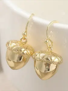 1 Pair of Golden Color Vintage Pendant Earrings, Delicate and Small Earrings, Copper Jewelry, Elegant Accessories for Women, Statement Earrings
