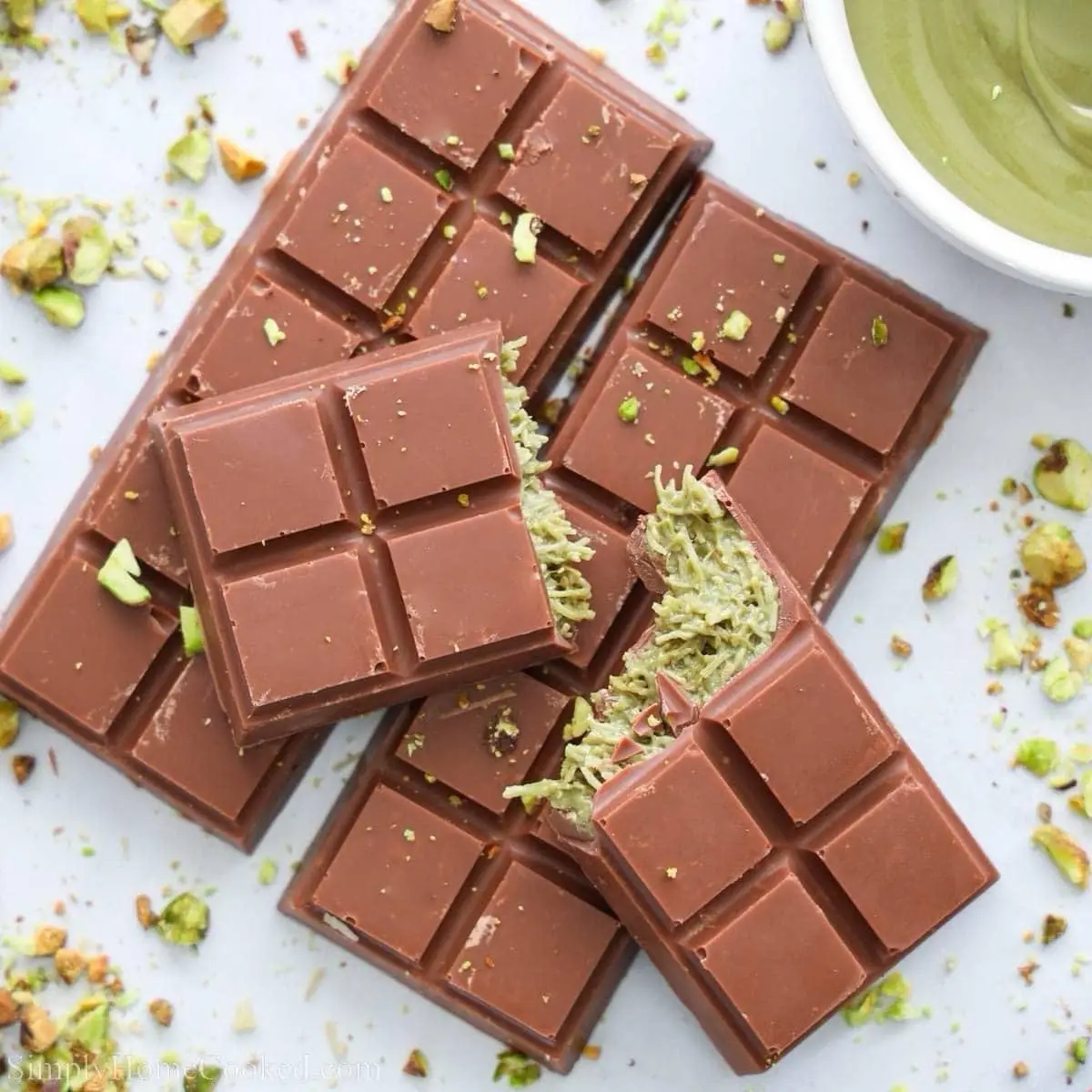 AG Chocolates - Make It Yourself Kit for Dubai Pistachio Knafeh Chocolate Bar - No Specific Temperature Required, Perfect for Snacking - Dessert Bonbo