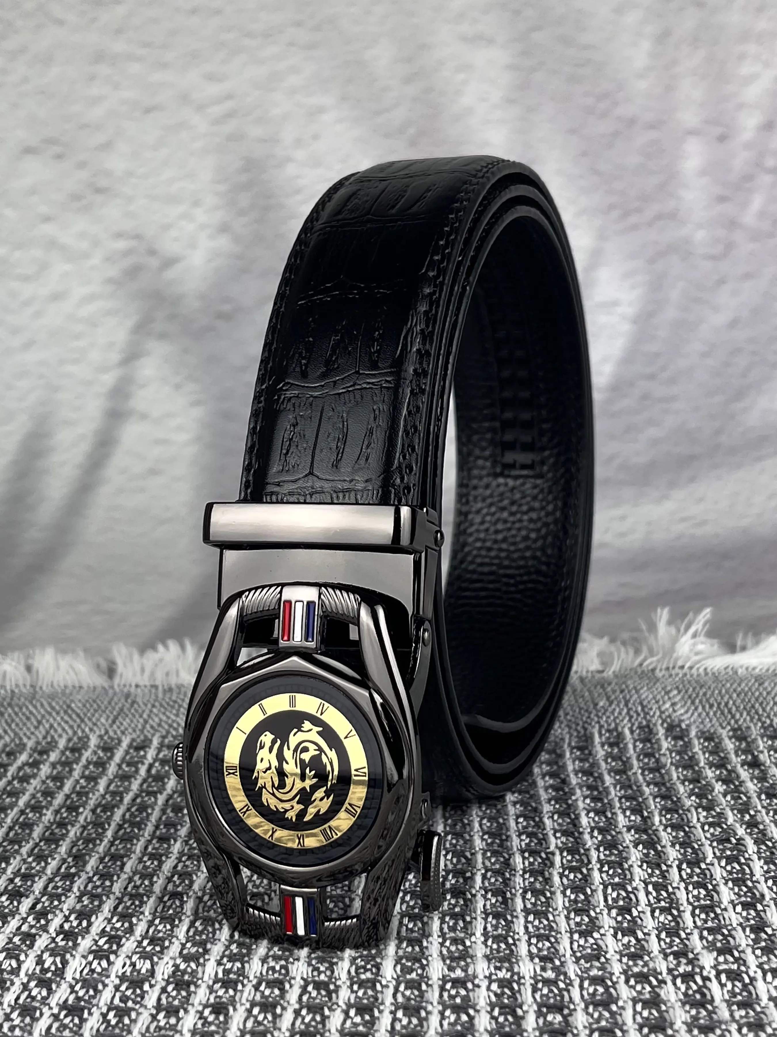 1Pcs dragon pattern printed alloy automatic buckle belt, 1.38in/3.5cm wide crocodile pattern embossed sturdy ratchet belt, adjustable, fashionable belt, suitable for daily commuting, work meetings, PU Leather Belts