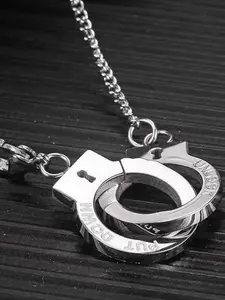 Fashionable and Popular Men Handcuffs Pendant Necklace Stainless Steel Punk Hip Pop Style for Jewelry Gift and For A Stylish Look Modern Versatile Accessories